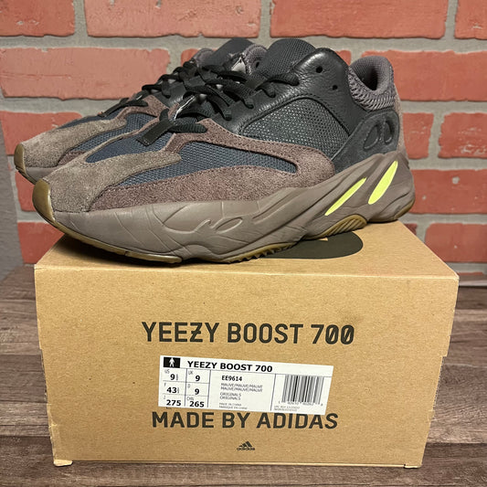 Adidas Yeezy Boost 700 Mauve