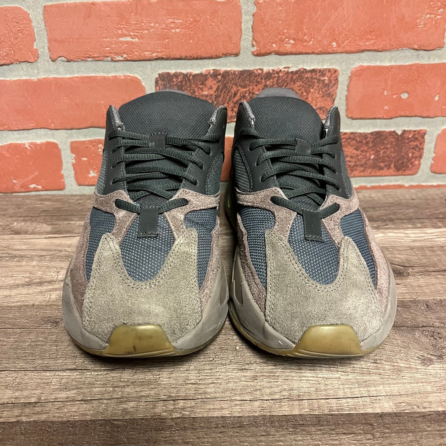 Adidas Yeezy Boost 700 Mauve