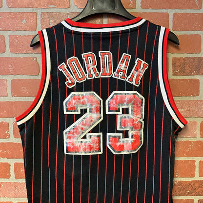 Michael Jordan Jersey (22)
