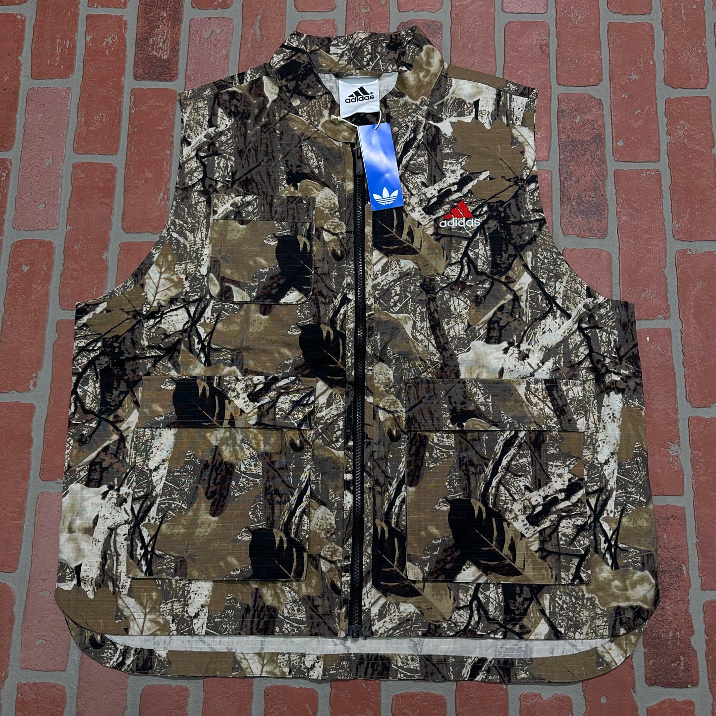 DS Adidas Zip-Up Camo Vest Yesterday's Fits Clothing Fashion Vintage Streetwear Fashion Item