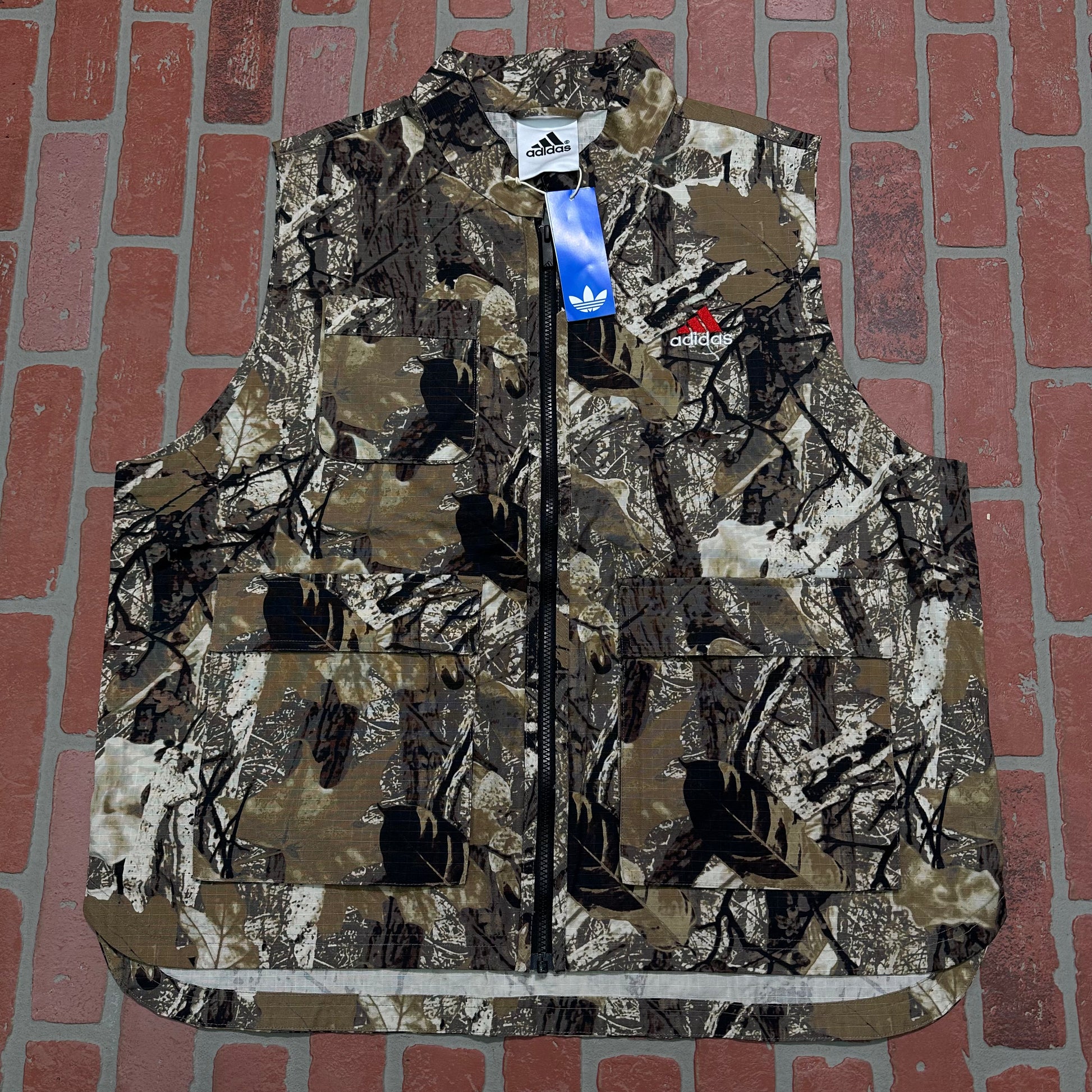 DS Adidas Zip-Up Camo Vest Yesterday's Fits Clothing Fashion Vintage Streetwear Fashion Item