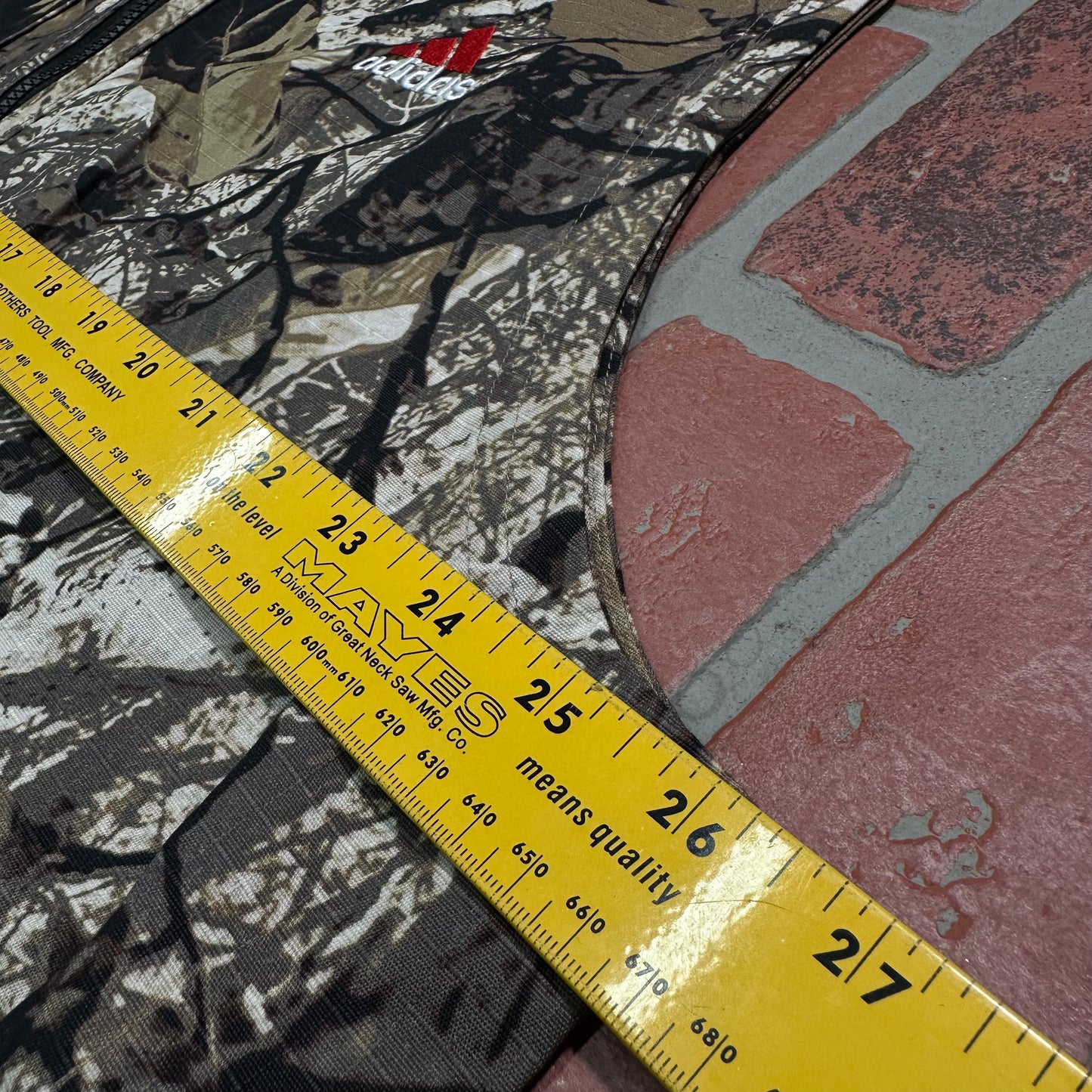 DS Adidas Zip-Up Camo Vest Yesterday's Fits Clothing Fashion Vintage Streetwear Fashion Item