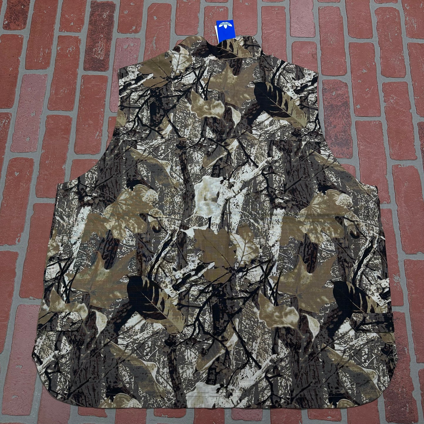 DS Adidas Zip-Up Camo Vest Yesterday's Fits Clothing Fashion Vintage Streetwear Fashion Item