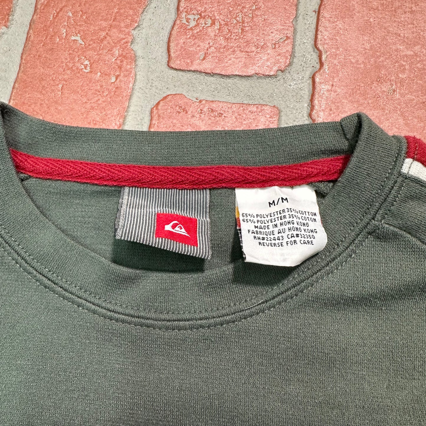 VTG Y2K Quiksilver Mini Logo Tee Yesterday's Fits Clothing Fashion Vintage Streetwear Fashion Item