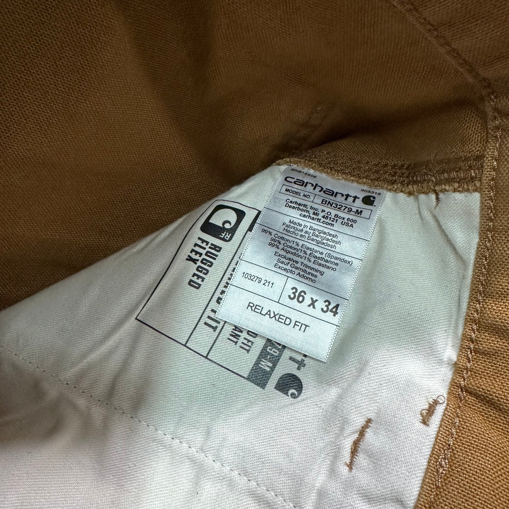 DS Carhartt Rugged Flex Relaxed Fit Duck Utility Work Pants Yesterday's Fits Clothing Fashion Vintage Streetwear Fashion Item