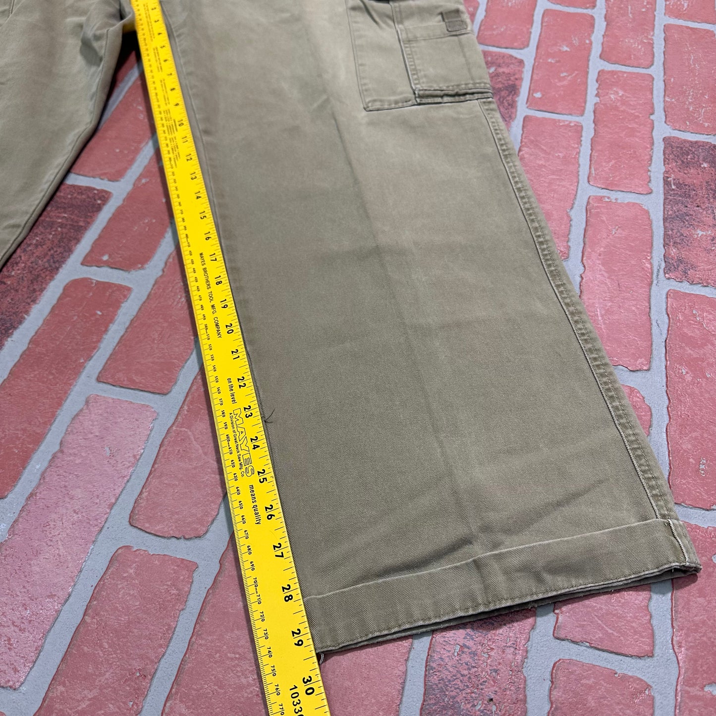 VTG Cargo Green Pants Yesterday's Fits Clothing Fashion Vintage Streetwear Fashion Item