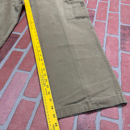 VTG Cargo Green Pants Yesterday's Fits Clothing Fashion Vintage Streetwear Fashion Item