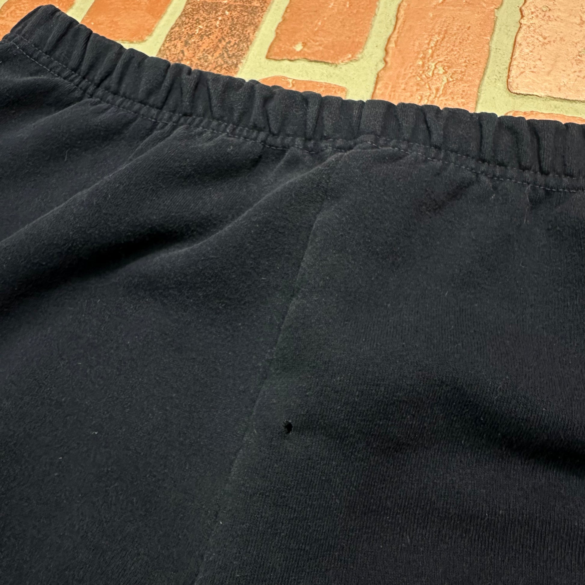 VTG Nutmeg NFL Chicago Bears Navy Sweatpants Yesterday's Fits Clothing Fashion Vintage Streetwear Fashion Item