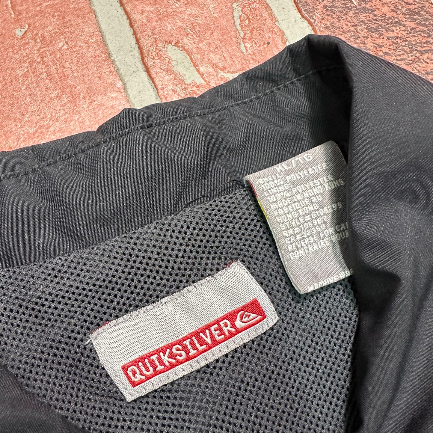 VTG Y2K Quiksilver Zip-Up Black Jacket Yesterday's Fits Clothing Fashion Vintage Streetwear Fashion Item