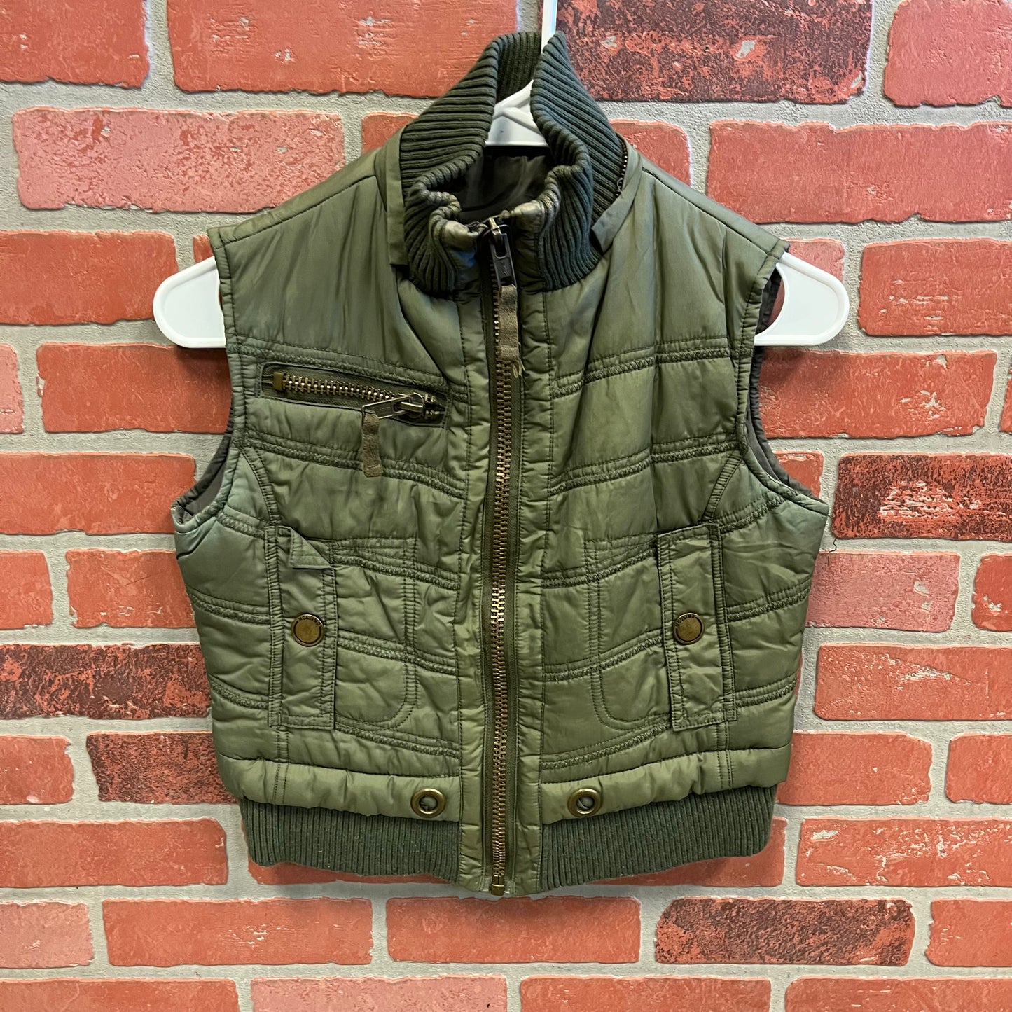 Mossimo Zip-UP Vest (30)
