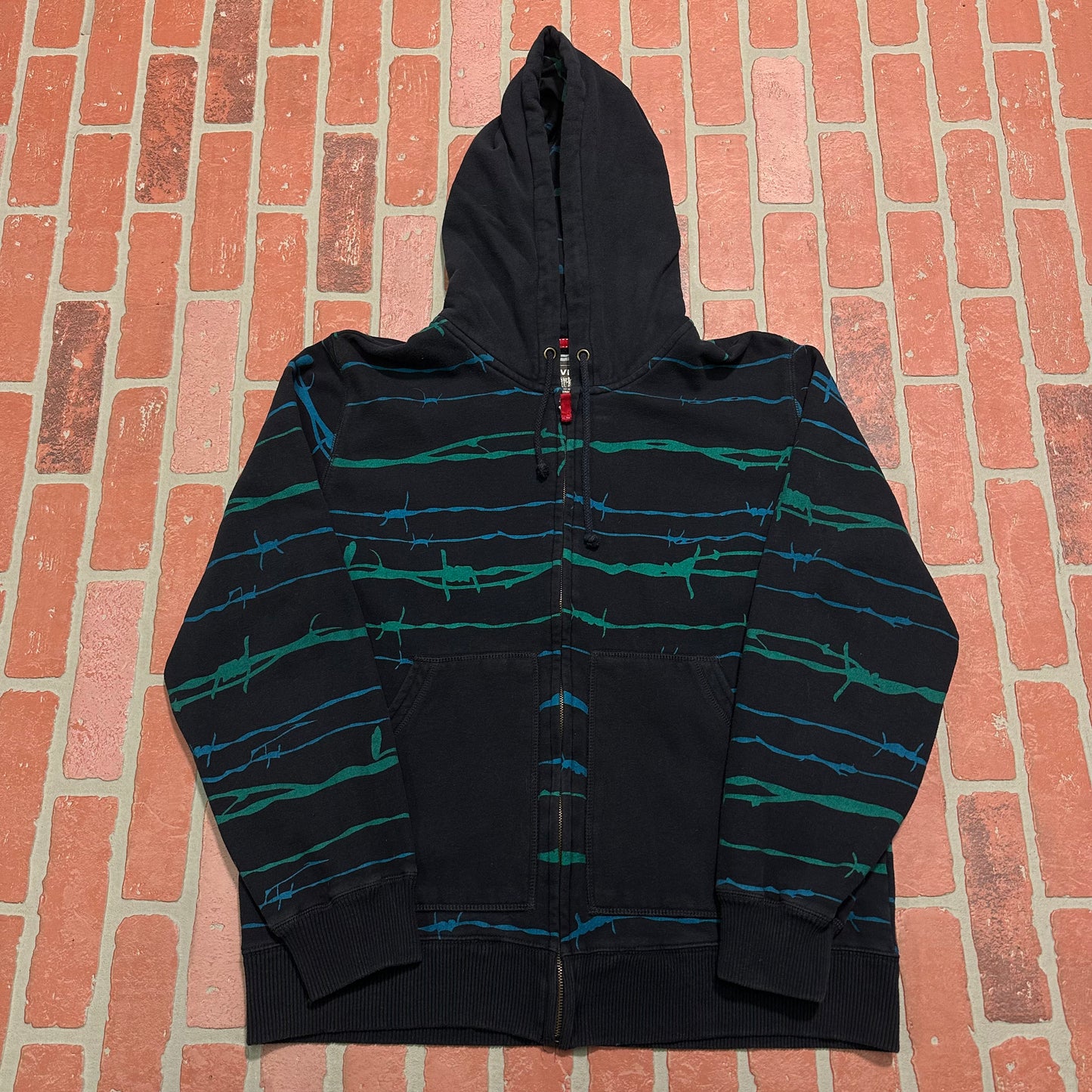 VTG Y2K Levis Barbed Wire Zip-Up Hoodie