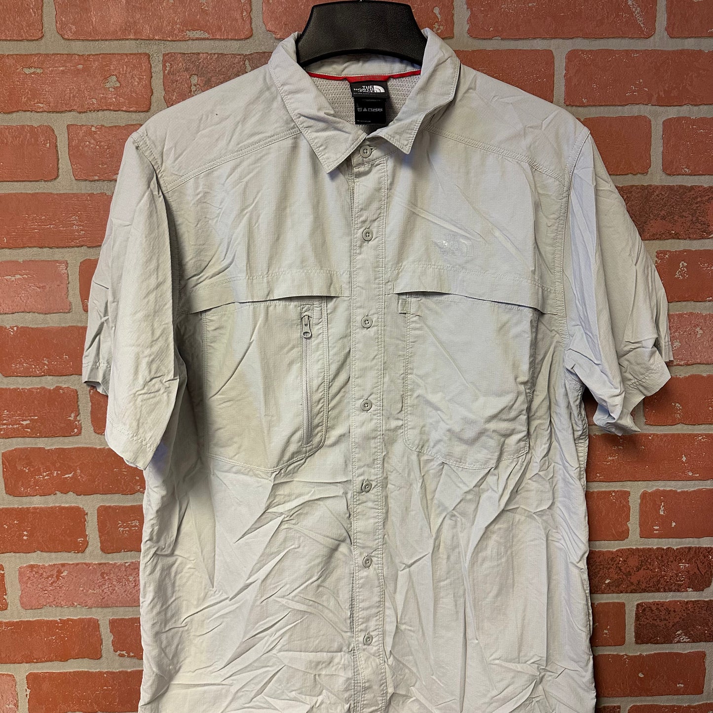 The North Face Button-Up Shirt (20)