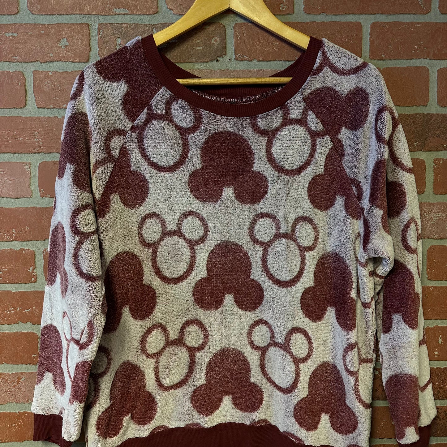 Women's Disney Crewneck (23)