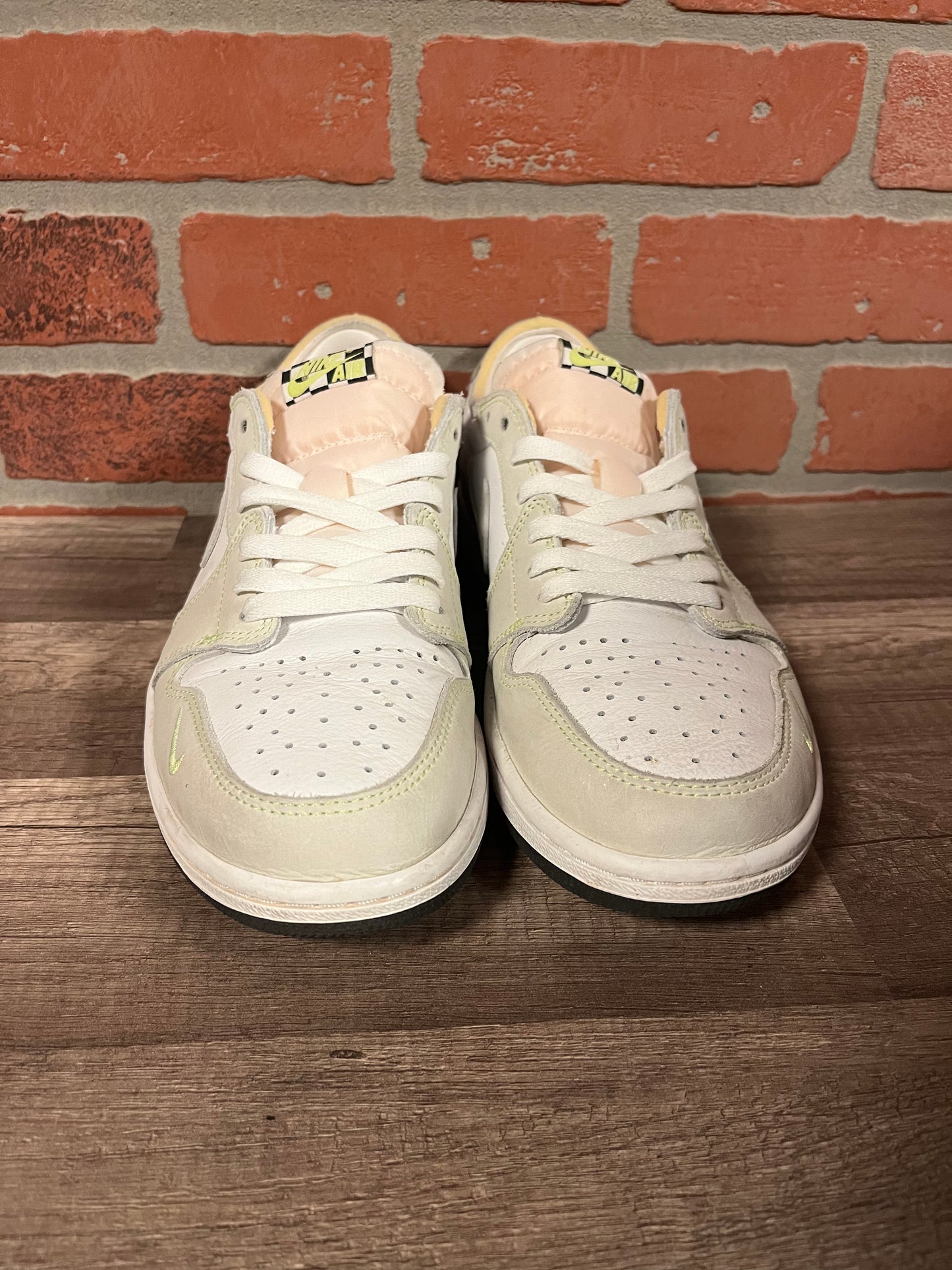 Air Jordan 1 Low OG Ghost Green