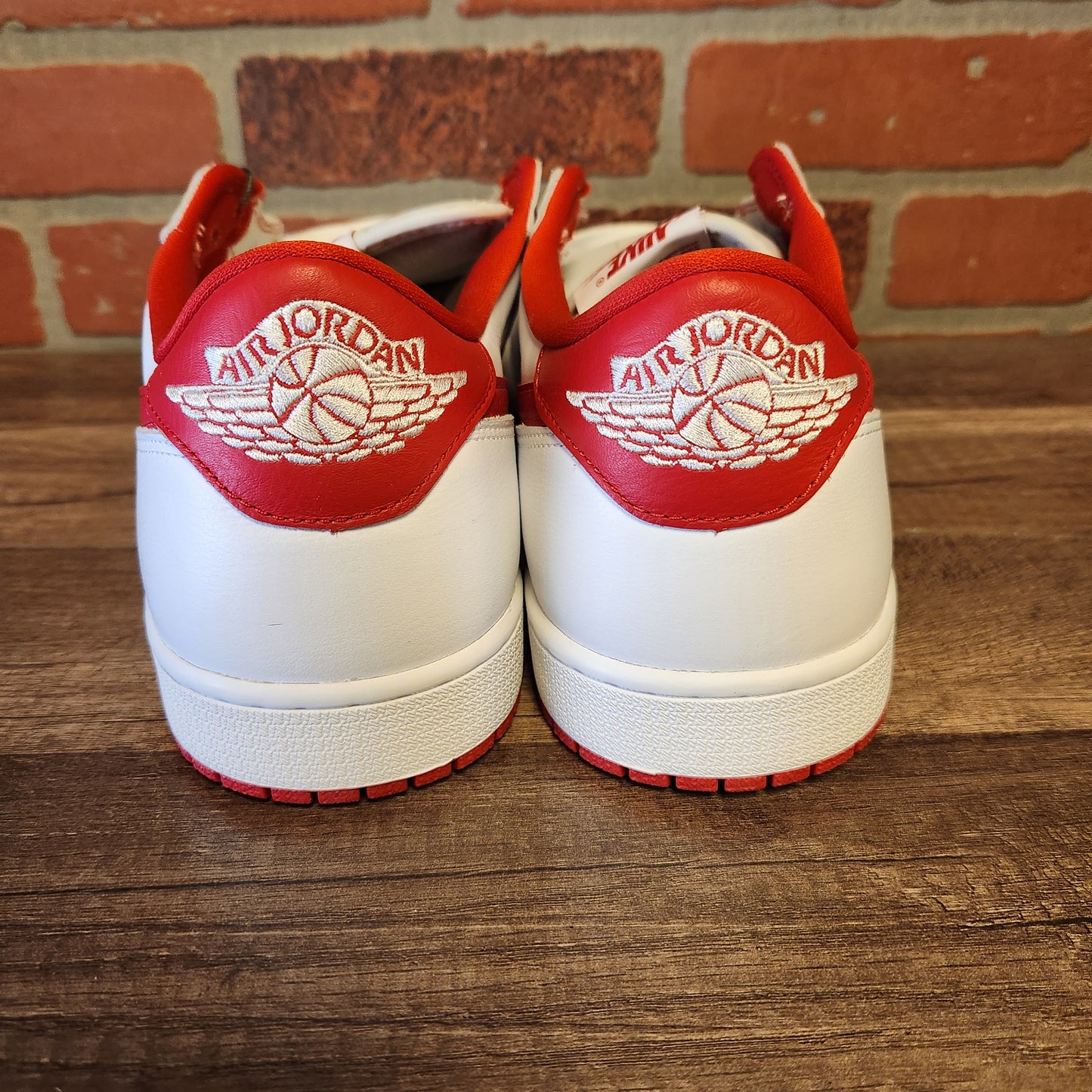 DS Air Jordan 1 Low OG University Red