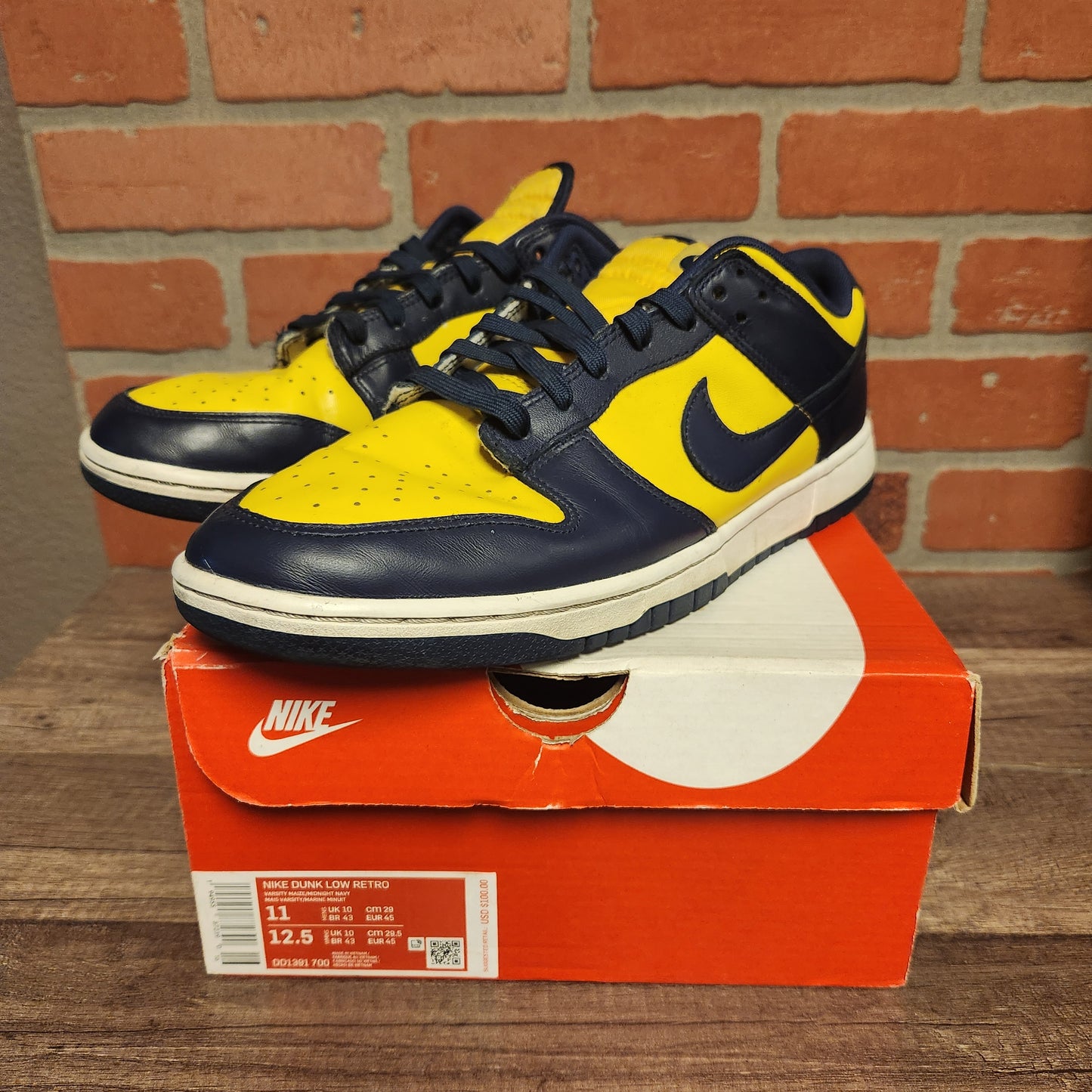 Nike Dunk Low Michigan