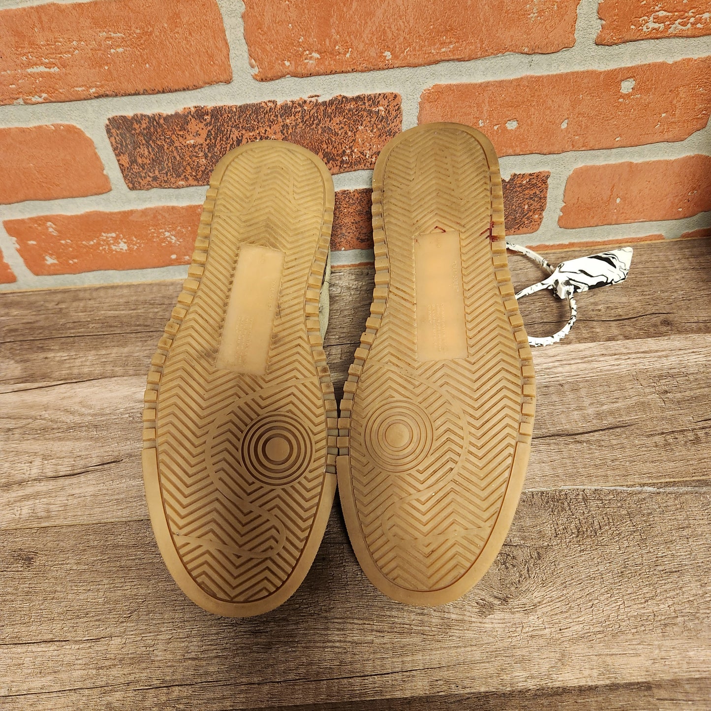 Off-White Vulc Low Wheat