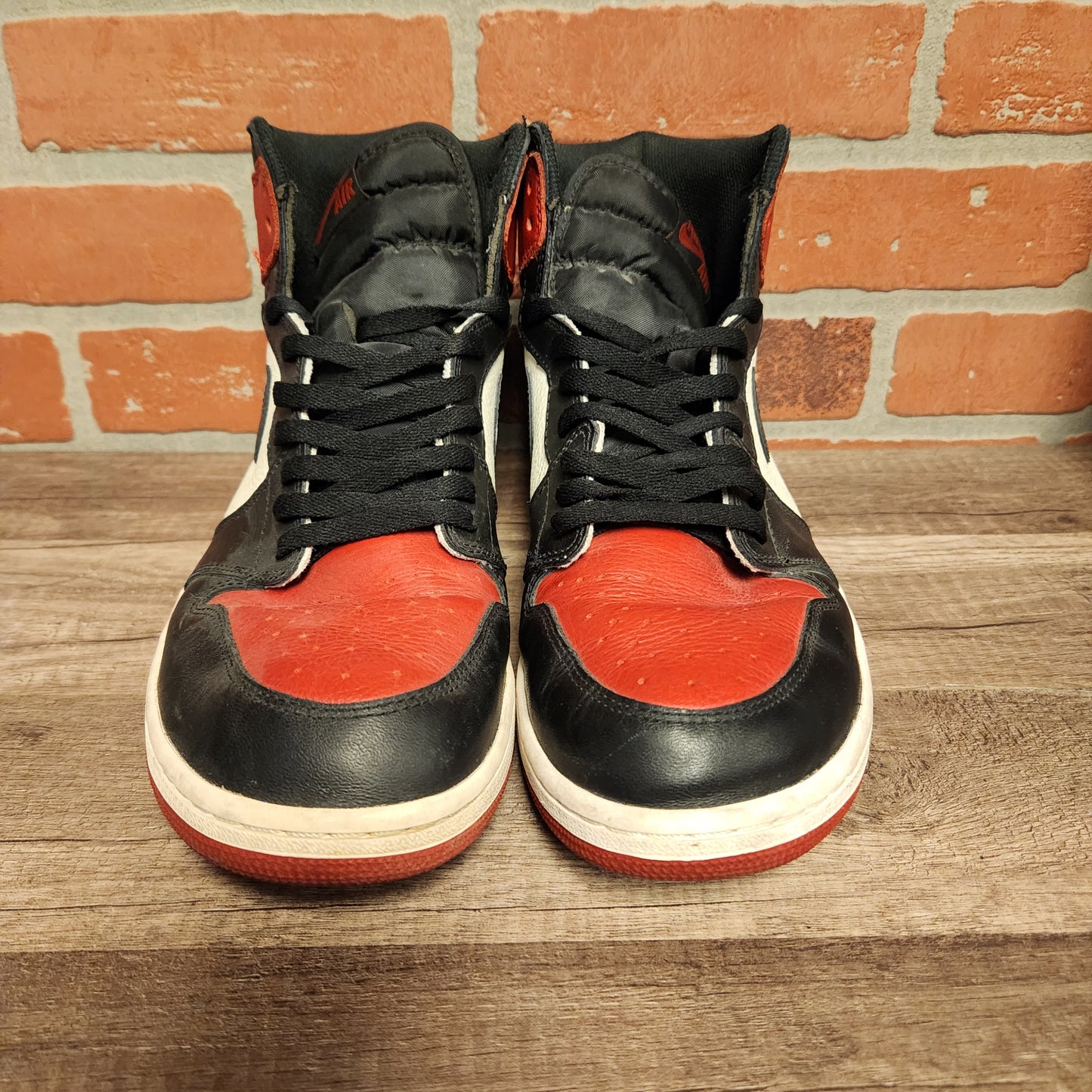 Air Jordan 1 High OG Bred Toe