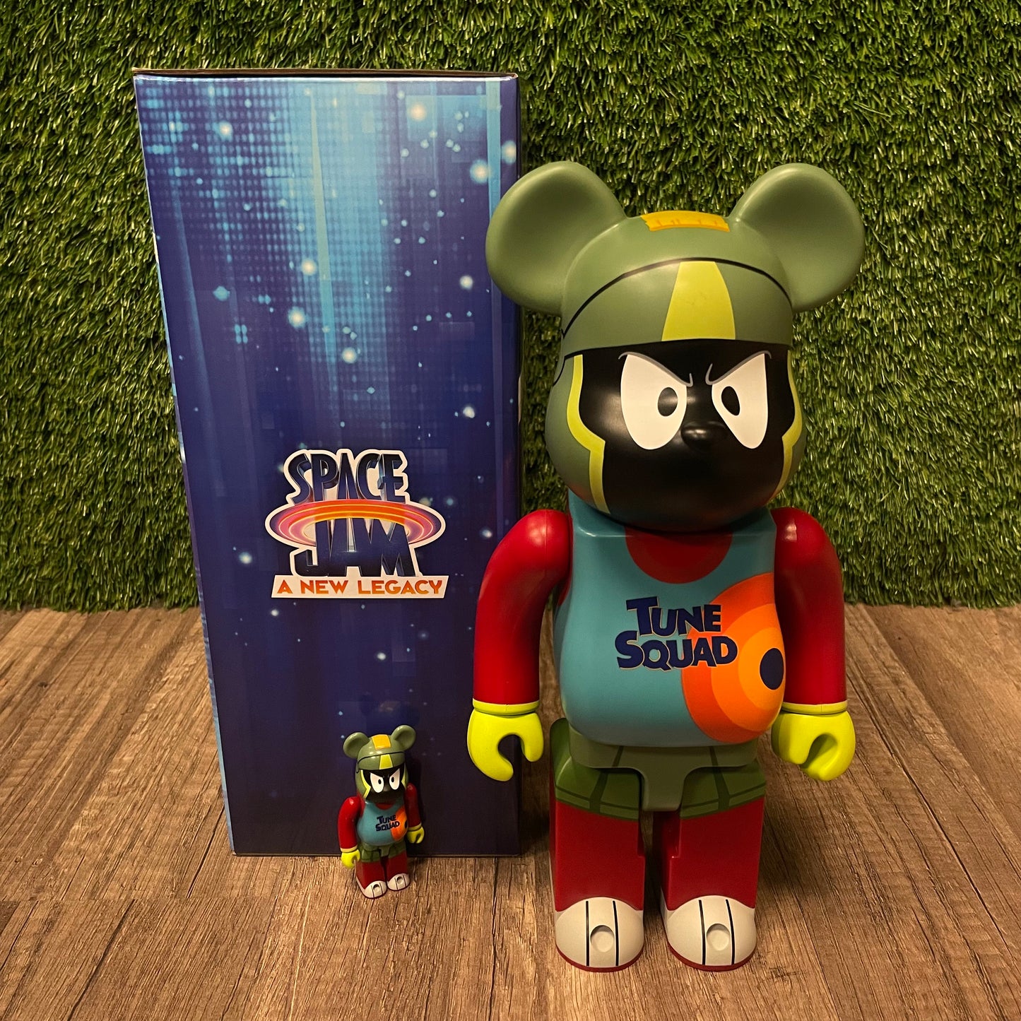 DS Space Jam Marvin BearBrick 400% & 100%