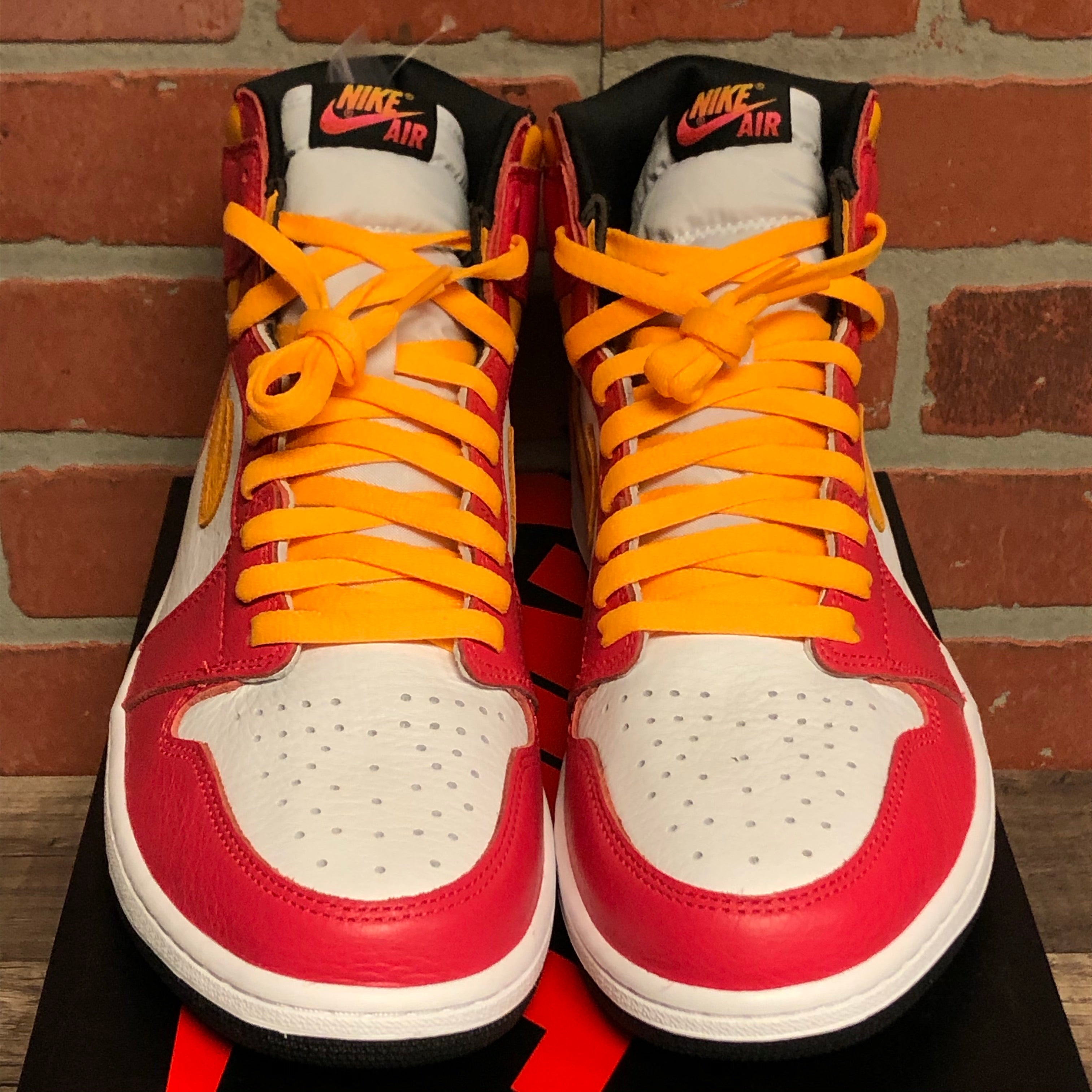 DS Air Jordan 1 High Light Fusion Red – Yesterday's Fits