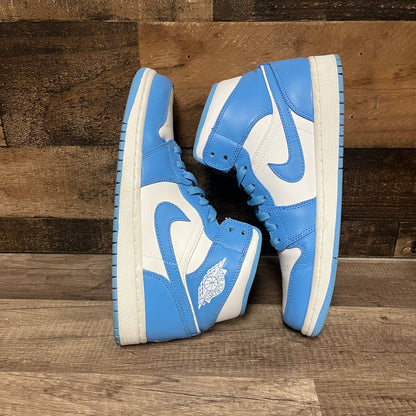 Air Jordan 1 Mid UNC