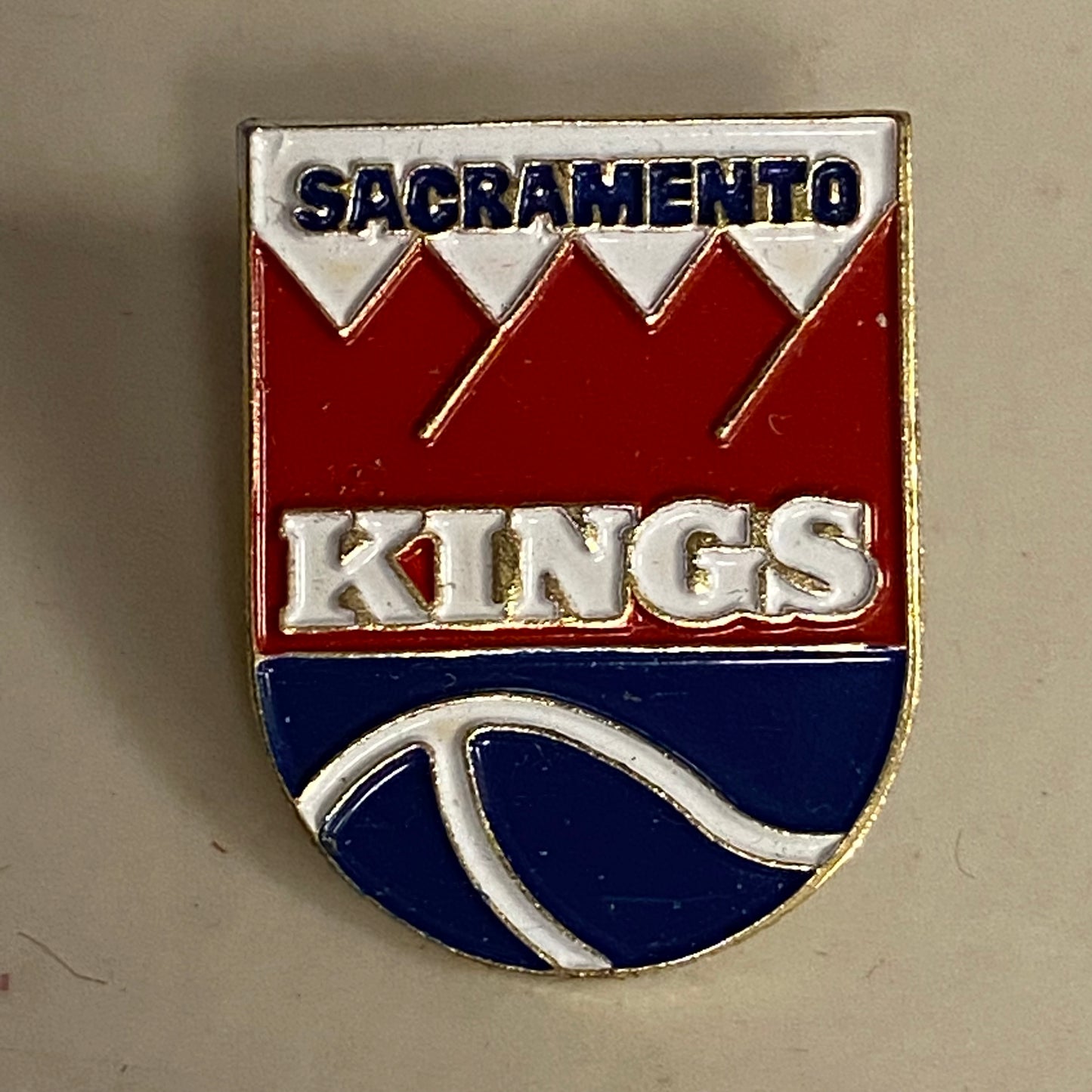 Vintage 90’s Sacramento Kings Logo Pin